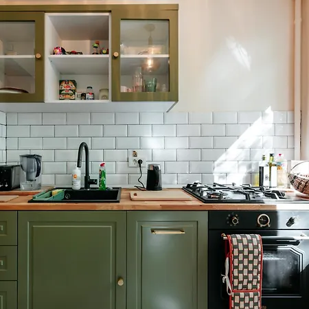 Stylish Amzei Apartment *